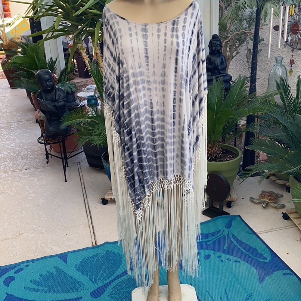 ▪️🔘▪️BEAUTIFUL BLACK-GREY’S-TAN PULL ON SHAWL W/FRINGE▪️🔘▪️